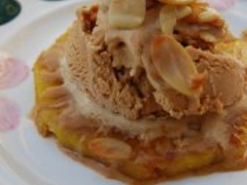 Karamellisierte Ananas mit Eis - einfach - 52 kcal/100g Karamellisierte Ananas mit Eis - einfach - 52 kcal/100g