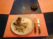 Geflügel: Hähnchenbrustfilet mit Mangold-Sahne-Büffelkäse und Jasminreis - Rezept