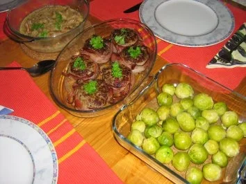 Rezept: Hackmedaillons in Pfifferlingsoße Bild Nr. 9 Hackmedaillons in Pfifferlingsoße - Rezept - Bild Nr. 9