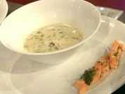 Limettenblättersuppe mit einem Zopf vom Lachs (Gerit Kling) - Rezept
