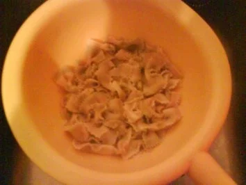 Nudeln: Farfalle Tricolore mit Mangold-Sahne-Büffelkäse - Rezept - Bild Nr. 4