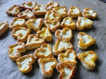 Rezept: Gelee-Herzen mit Marzipankranz Bild Nr. 5 Gelee-Herzen mit Marzipankranz - Rezept - Bild Nr. 5