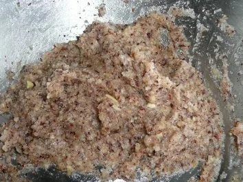 Rezept: Haselnuss-Busserln Bild Nr. 2 Haselnuss-Busserln - Rezept - Bild Nr. 2