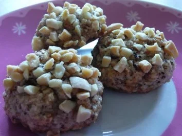 Rezept: Haselnuss-Busserln Haselnuss-Busserln - Rezept