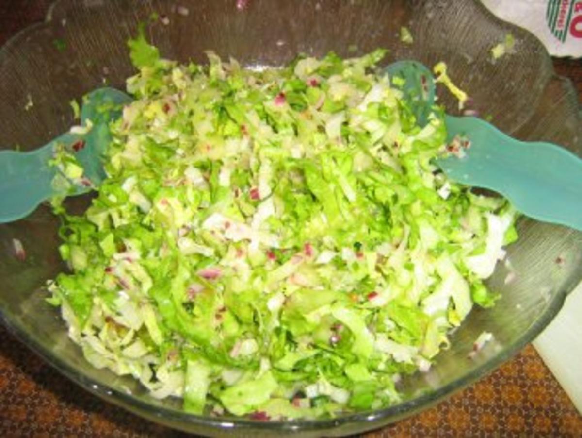 Bilder für Endiviensalat mit Kräuter-Senf-Dressing - Rezept