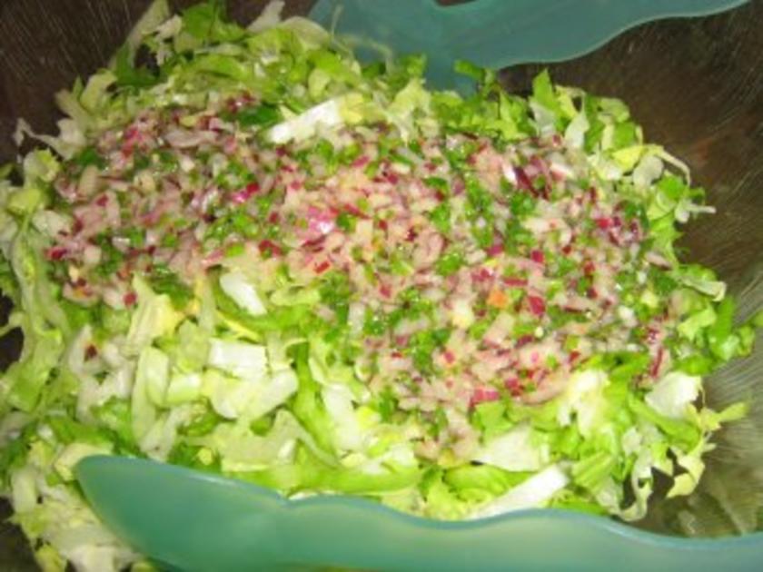Endiviensalat mit Kräuter Senf Dressing - schnell &amp; einfach - 55 kcal/100g