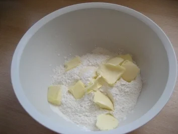 Rezept: Fruchtiger Mango-Schmand-Kuchen Bild Nr. 3 Fruchtiger Mango-Schmand-Kuchen - Rezept - Bild Nr. 3