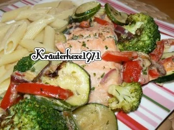 Lachsfilet versteckt sich im Gemüsebeet - Rezept - Bild Nr. 7