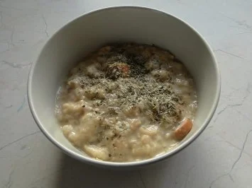 Rezept: Brotsuppe mit Einlage (sagte man früher) Brotsuppe mit Einlage (sagte man früher) - Rezept