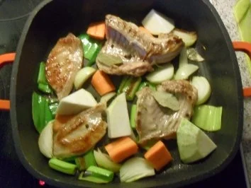 Kaninchenbraten mit Rosenkohl und Klößen - Rezept - Bild Nr. 7