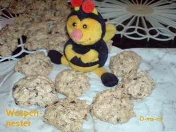 Kleingebäck  Wespennester aus Resten - Rezept