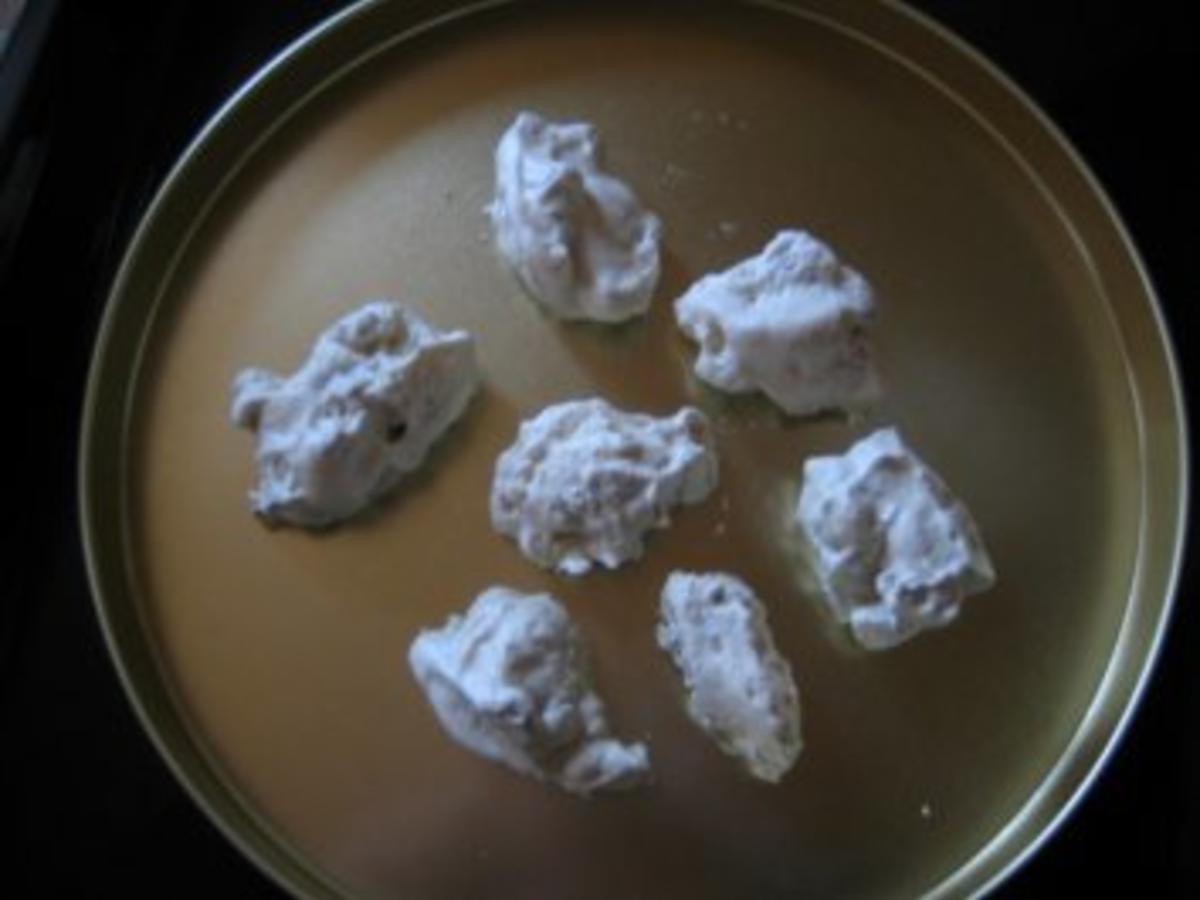 Wahlnuß-Baiser Häufchen - schnell &amp; einfach - 510 kcal/100g