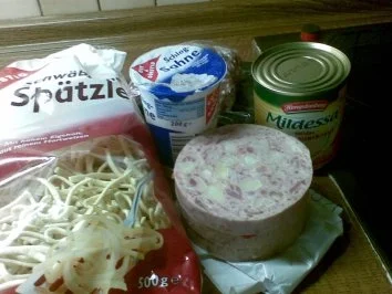 Krumbeerworscht-Ufflaaf ( Kartoffelwurst-Auflauf ) - Rezept - Bild Nr. 2