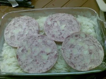 Krumbeerworscht-Ufflaaf ( Kartoffelwurst-Auflauf ) - Rezept - Bild Nr. 9