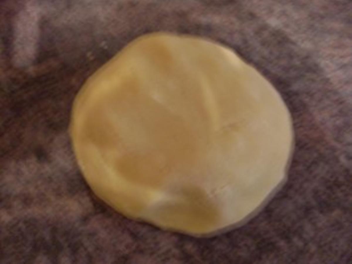 Plätzchen: Mandel Marzipan Sterne - einfach - 393 kcal/100g