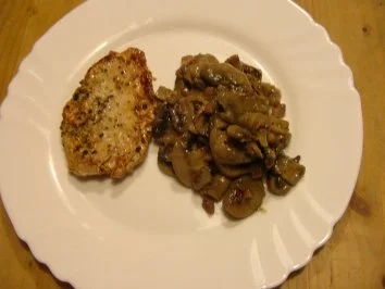 Rahmchampignons mit Schweinesteak - Rezept - Bild Nr. 2