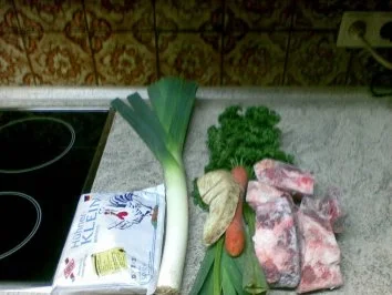 Rezept: Wärmender Rinderbouillion Bild Nr. 2 Wärmender Rinderbouillion - Rezept - Bild Nr. 2