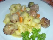 Herbstgemüseauflauf mit Hackbällchen nach dem "Frühlingsgemüse mit Hackbällchen-Auflauf" von romantica - Rezept