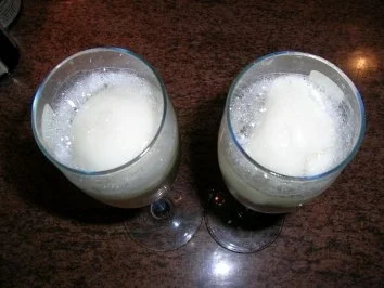 Rezept: Zitronensorbet mit Sekt - als ZWISCHENGANG - Zitronensorbet mit Sekt - als ZWISCHENGANG - - Rezept