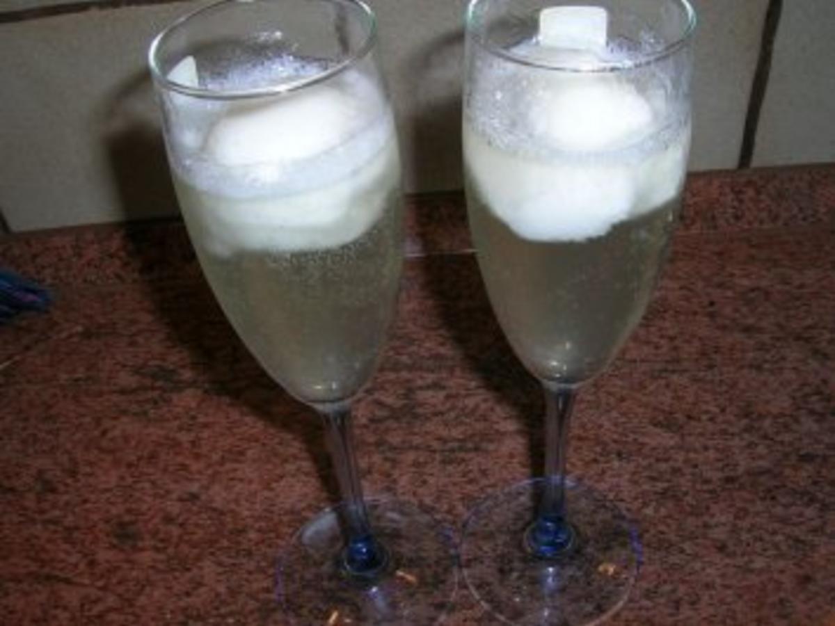 Zitronensorbet mit Sekt als ZWISCHENGANG - einfach - von rowiwo