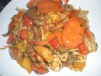 EXOTISCHES- "Gebratene Thai- Nudeln" - Rezept