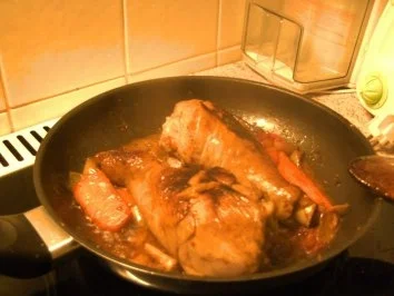 Rezept: Geschmorte Putenkeulchen in Hagebuttenkruste Bild Nr. 3 Geschmorte Putenkeulchen in Hagebuttenkruste - Rezept - Bild Nr. 3