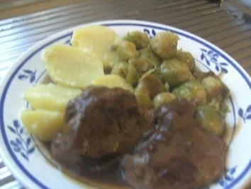 Rezept: Geschmorte Putenkeulchen in Hagebuttenkruste Bild Nr. 7 Geschmorte Putenkeulchen in Hagebuttenkruste - Rezept - Bild Nr. 7