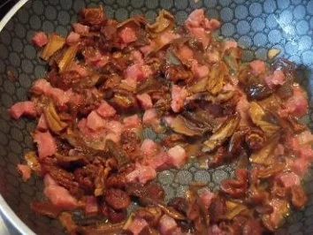 Semmelknödel mit Pilzen und Speck - Rezept - Bild Nr. 3