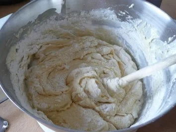 Rezept: Marmorkuchen mit Vanilleschote,Espresso,Amaretto und Schoko-Mokkabohnen Bild Nr. 5 Marmorkuchen mit Vanilleschote,Espresso,Amaretto und Schoko-Mokkabohnen - Rezept - Bild Nr. 5