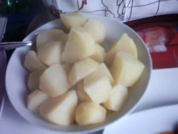 Kohlrabi-Schnitzel mit Rahmsoße und Salzkartoffeln - Rezept - Bild Nr. 6