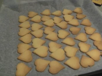 Rezept: Nougat-Herzen Bild Nr. 4 Nougat-Herzen - Rezept - Bild Nr. 4