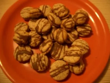 Rezept: Alexa´s Nuss-Nougat-Kaffee-Knöpfle Alexa´s Nuss-Nougat-Kaffee-Knöpfle - Rezept