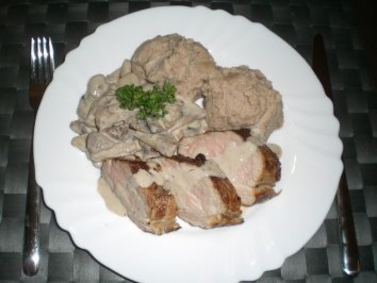 Schweinefilet mit Rahmpilzen und Kartoffel-Maronen-Püree - Rezept