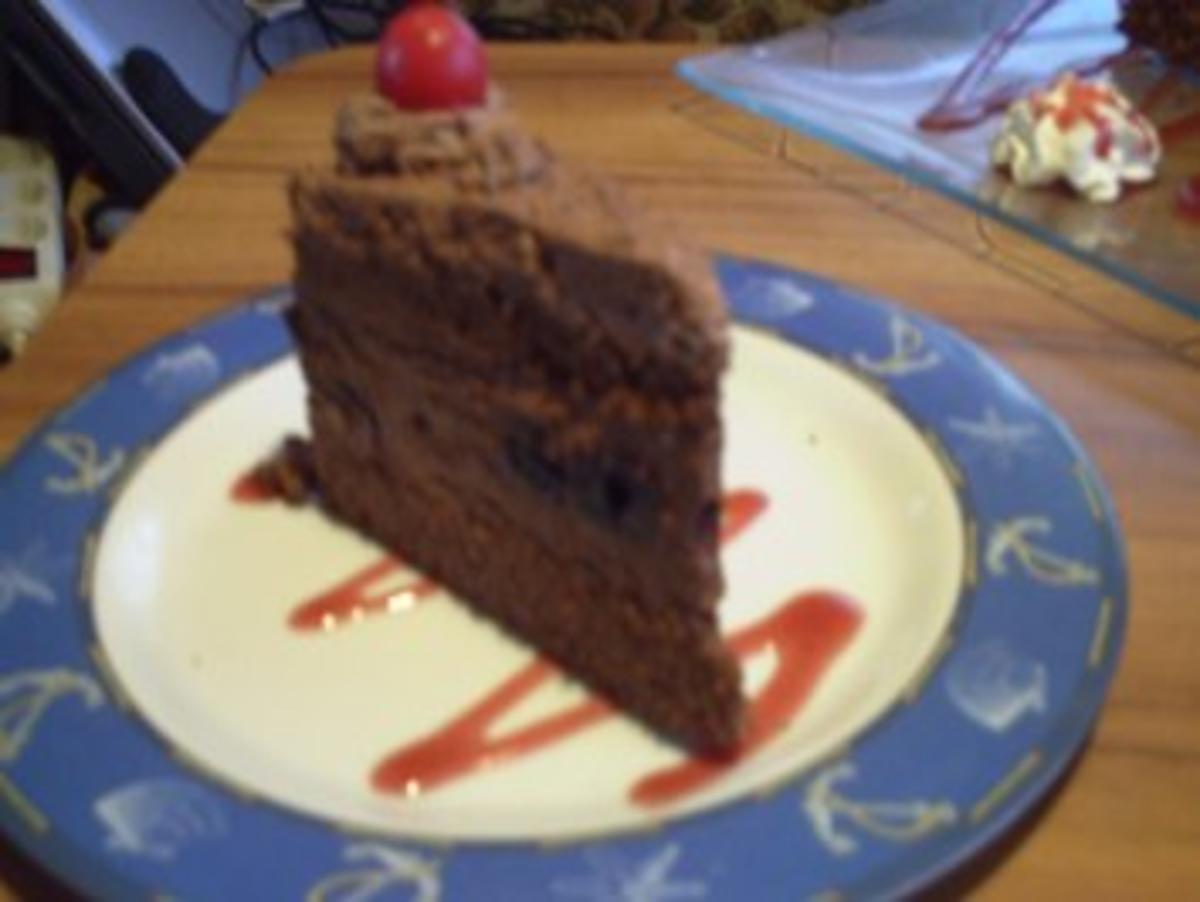 Torten: Schokoladentorte mit Amarenakirschen - Rezept - Bild Nr. 5