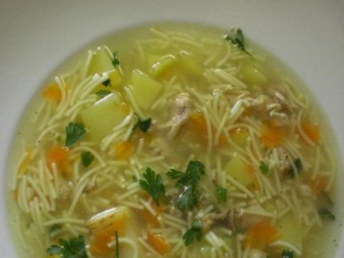 Hühnersuppe - Rezept mit Bild - kochbar.de