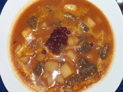 Rezept: Wild-Kesselgulasch Wild-Kesselgulasch - Rezept