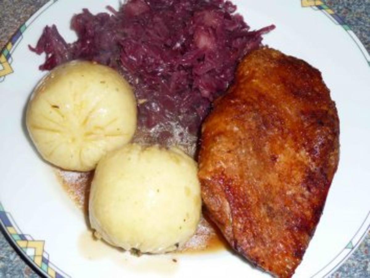 Ente kross mit Rotkohl und Klöße - Rezept - Bild Nr. 10