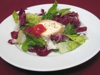 Ziegenkäse mild gebacken mit Tomatenkonfitüre - Rezept