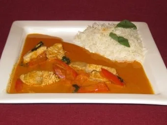 Rezept: Hühnchen Panaeg mit Basmatireis Hühnchen Panaeg mit Basmatireis - Rezept