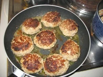 Rezept: Hackfleischklopse mit Mischgemüse und Salzkartoffeln Bild Nr. 3 Hackfleischklopse mit Mischgemüse und Salzkartoffeln - Rezept - Bild Nr. 3