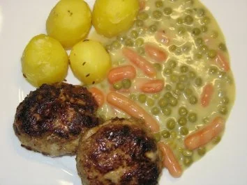 Rezept: Hackfleischklopse mit Mischgemüse und Salzkartoffeln Hackfleischklopse mit Mischgemüse und Salzkartoffeln - Rezept