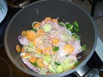 Meeresfrüchtesuppe asiatisch angehaucht! - Rezept - Bild Nr. 8