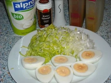 Rezept: Knusperschnitzel mit Lauch-Eier-Dip Bild Nr. 2 Knusperschnitzel mit Lauch-Eier-Dip - Rezept - Bild Nr. 2