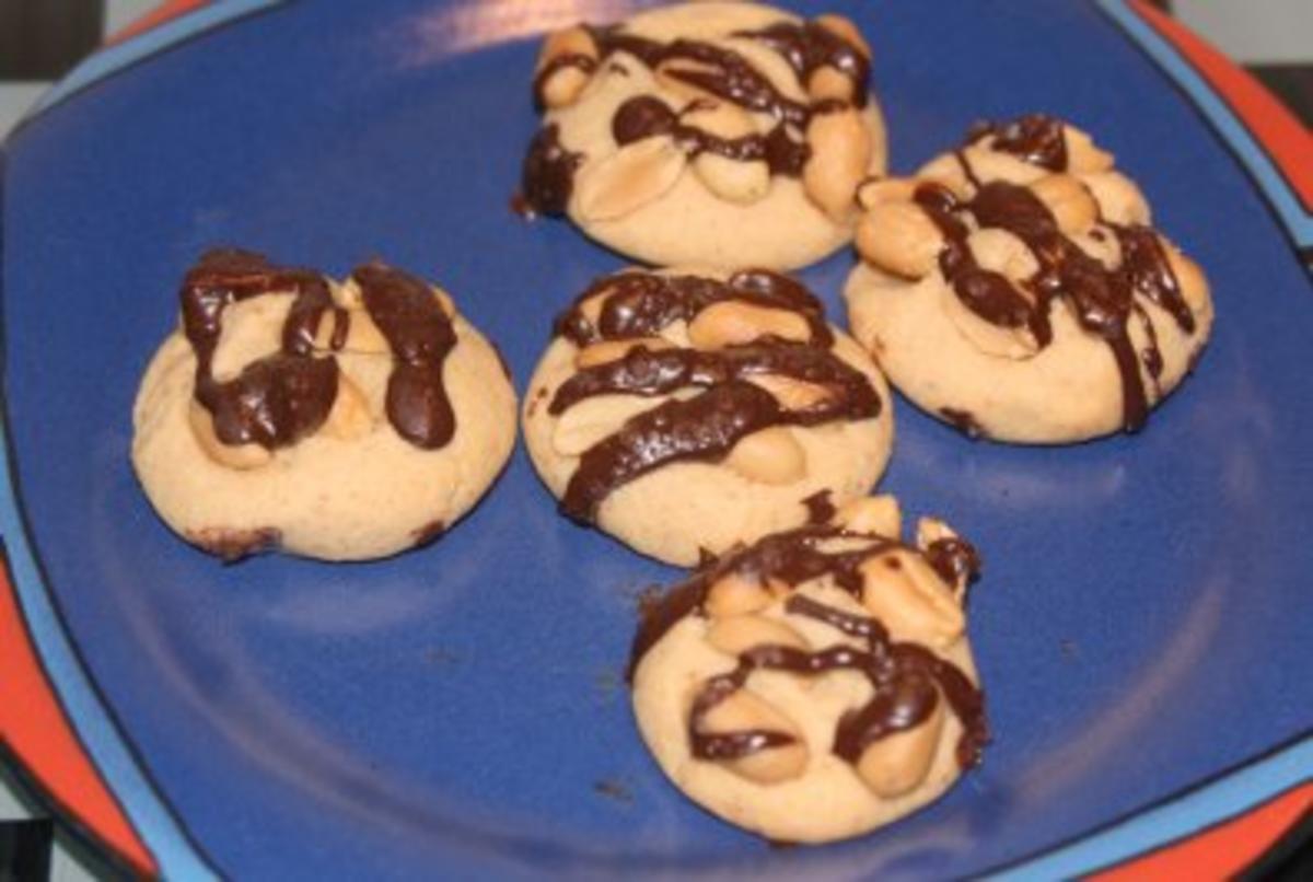 Erdnuss-Cookies mit Schokolade - Rezept
