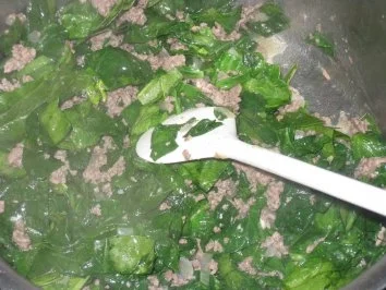 Spinat und Hackfleisch gemicht mit Knoblauchjoghurt - Rezept - Bild Nr. 5