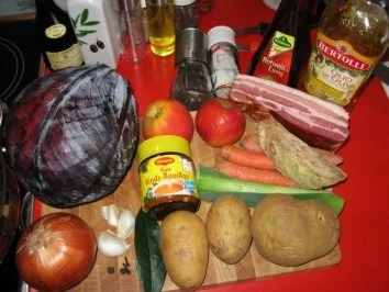 Rezept: Rotkraut - Blaukraut Eintopf mit Dorrfleisch Bild Nr. 2 Rotkraut - Blaukraut Eintopf mit Dorrfleisch - Rezept - Bild Nr. 2