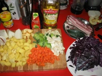 Rezept: Rotkraut - Blaukraut Eintopf mit Dorrfleisch Bild Nr. 3 Rotkraut - Blaukraut Eintopf mit Dorrfleisch - Rezept - Bild Nr. 3