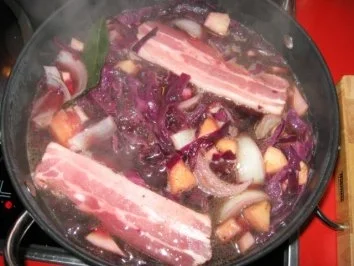 Rezept: Rotkraut - Blaukraut Eintopf mit Dorrfleisch Bild Nr. 5 Rotkraut - Blaukraut Eintopf mit Dorrfleisch - Rezept - Bild Nr. 5