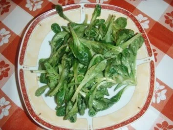 Pazifische Scholle nach " Müllerinart " und ein Feldsalat - Rezept - Bild Nr. 2