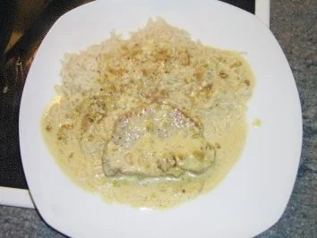 Schweineschnitzel oder Nierstück oder Filet an Zwiebelsahnesosse und Reis - Rezept - Bild Nr. 2